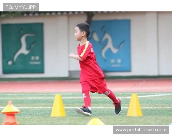 团队教练现场指导策略:瞬息万变的局间调整如何影响比赛走向